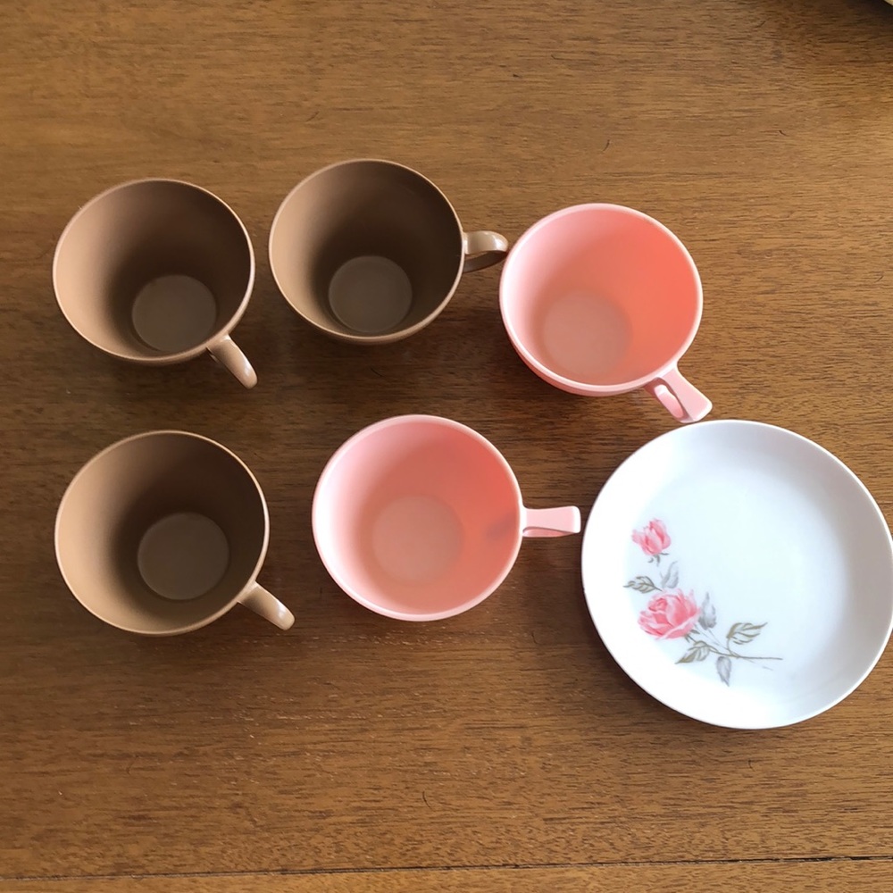 Lot of Melmac Dish-ware- 6 pieces